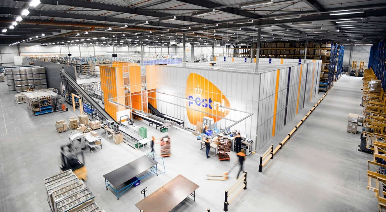 Postnl warehouse Automation Fulfillment Center