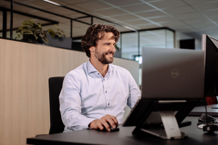 Supply Chain Consultant Office