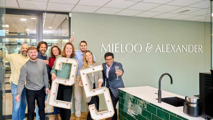 Mieloo and alexander exists 25 years