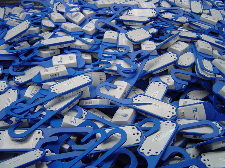 Large-Scale RFID Tag Management and Tracking
