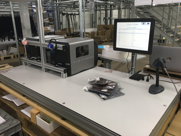 RFID Packing Table Workstation