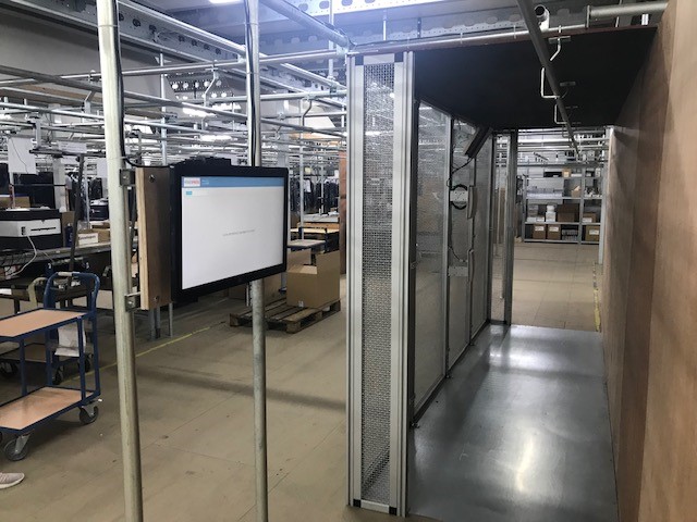 RFID tunnel warehouse integration